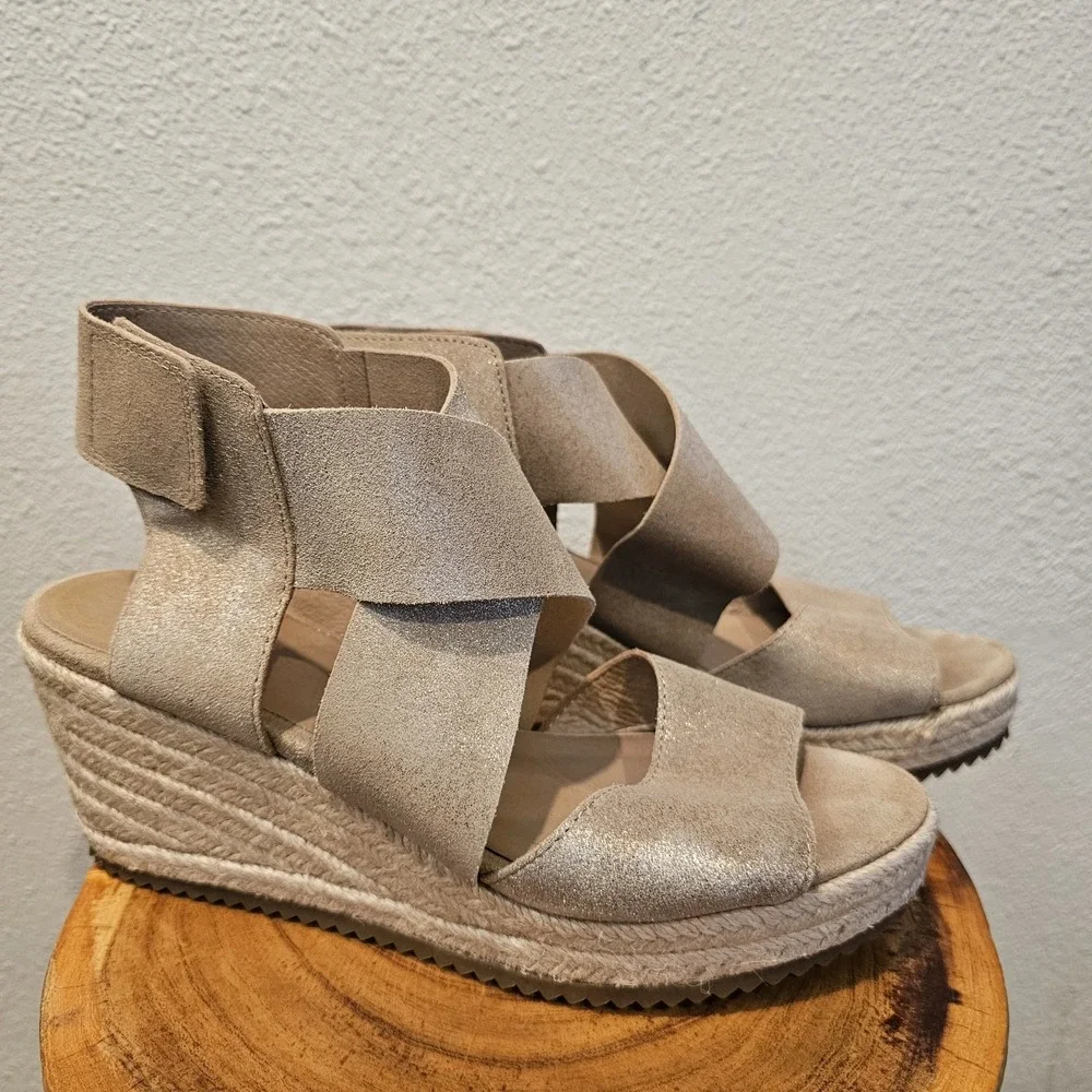 Eileen Fisher see photos